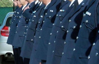 Παριστάνουν τους αστυνομικούς - Τι ζητούν 