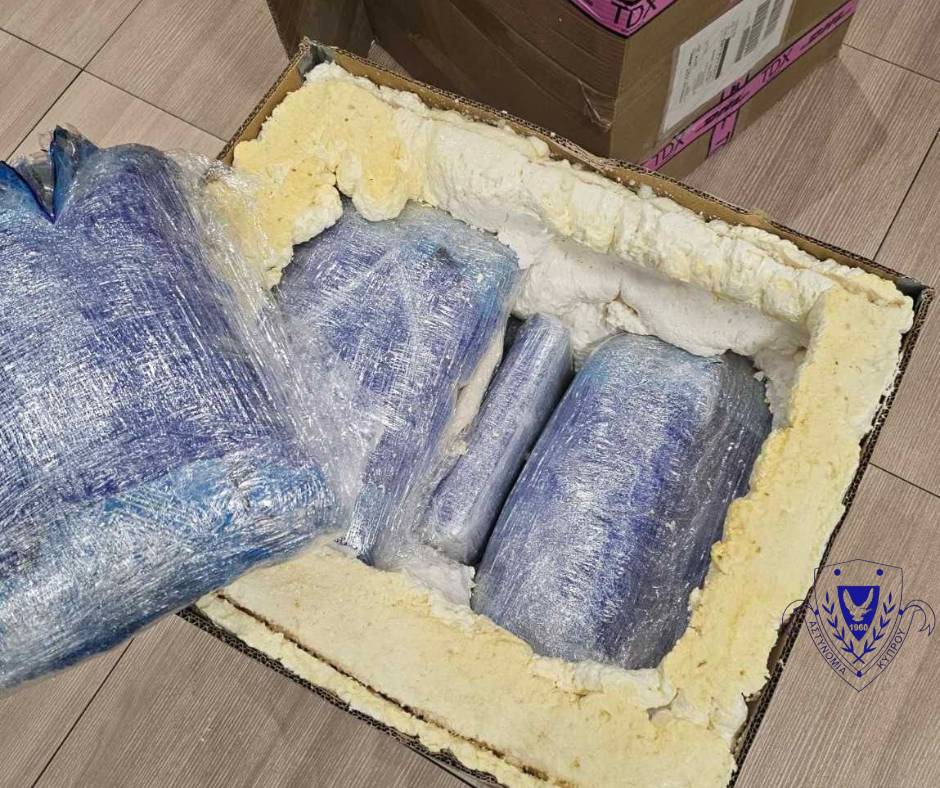 Εντοπίστηκαν και κατασχέθηκαν 2.5 κιλά κοκαΐνης και 9.3 κιλά κάνναβης