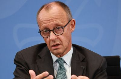 Πρόσθεσε ότι «υπάρχουν ένδικα μέσα για να τις αμφισβητήσουν [ενν. τις κυρώσεις] και είναι διαθέσιμα σε όλες τις εταιρείες, ευρωπαϊκές και αμερικανικές».