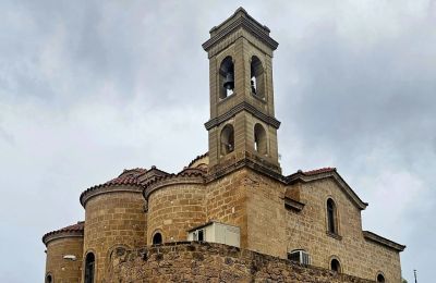 Μια εντυπωσιακή λήψη της εκκλησίας που βρίσκεται στην Κάτω Πάφο