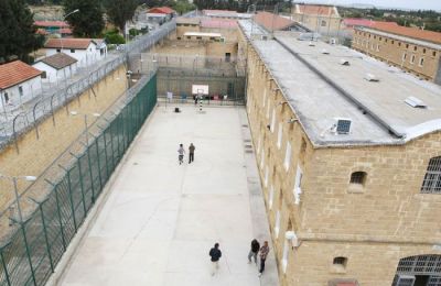 Στις Κεντρικές Φυλακές, η CPT καταγράφει ανησυχητικά υψηλά επίπεδα βίας μεταξύ κρατουμένων. 