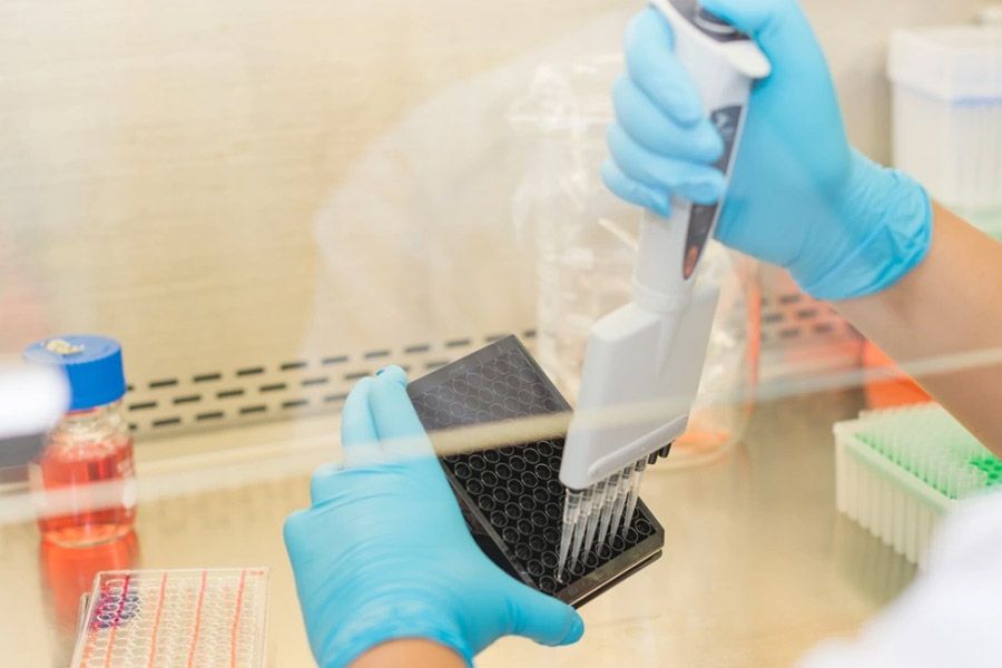 Σε 7 κλινικές στην Ελλάδα το σπέρμα δότη με το «γονίδιο του καρκίνου»