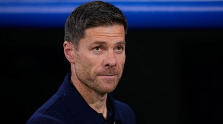 Παραμένει προς το παρόν στον πάγκο της Ρεάλ ο Τσάμπι Αλόνσο