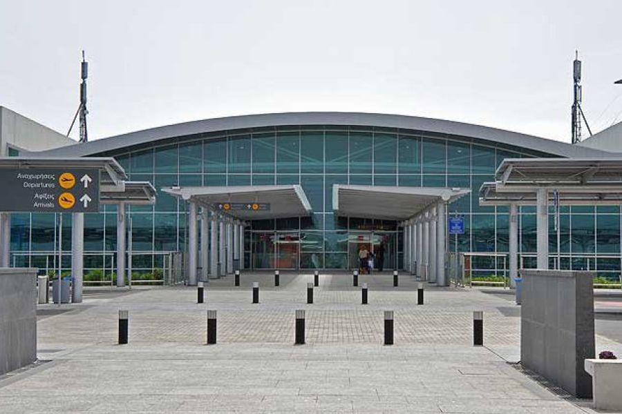 Κομισιόν: Εντοπίστηκαν ελλείψεις στα Αεροδρόμια της Κύπρου