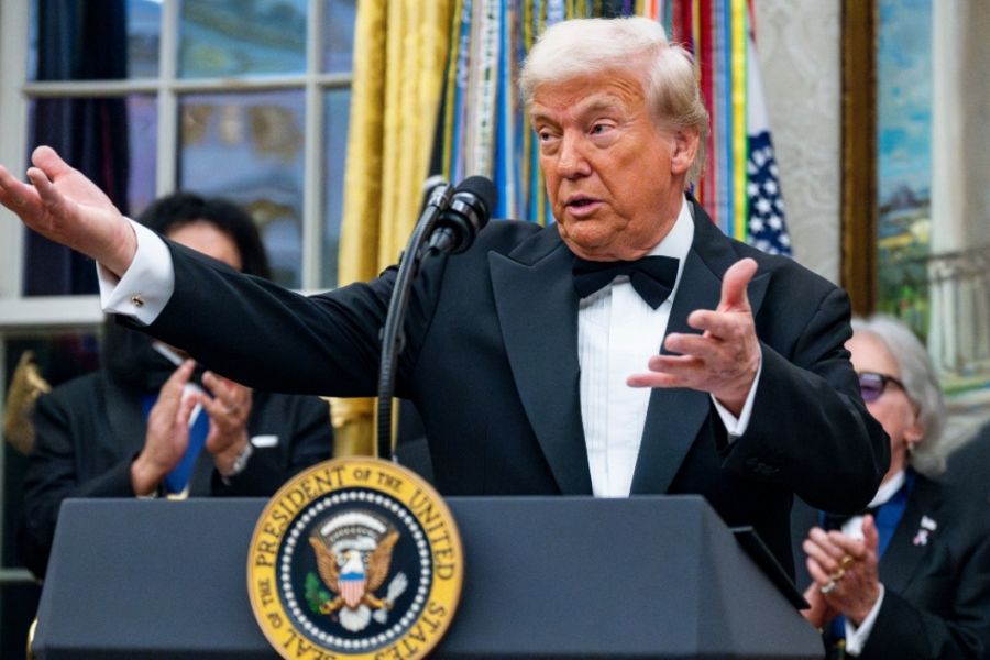 Τραμπ: Εγκαινιάζει «χρυσή βίζα» για πολύ πλούσιους μετανάστες