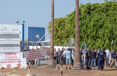 Διαμαρτύρονται οι εκτελωνιστές για τα πολλά εμπόδια που αντιμετωπίζουν καθημερινά στην έγκαιρη διεκπεραίωση της εργασίας τους και τα οποία αποδίδουν στο νέο σύστημα εισαγωγών