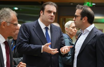 Η χώρα που βρέθηκε στο επίκεντρο της ευρωπαϊκής κρίσης χρέους είναι πλέον στο τιμόνι του κορυφαίου οικονομικού οργάνου της Ευρωζώνης