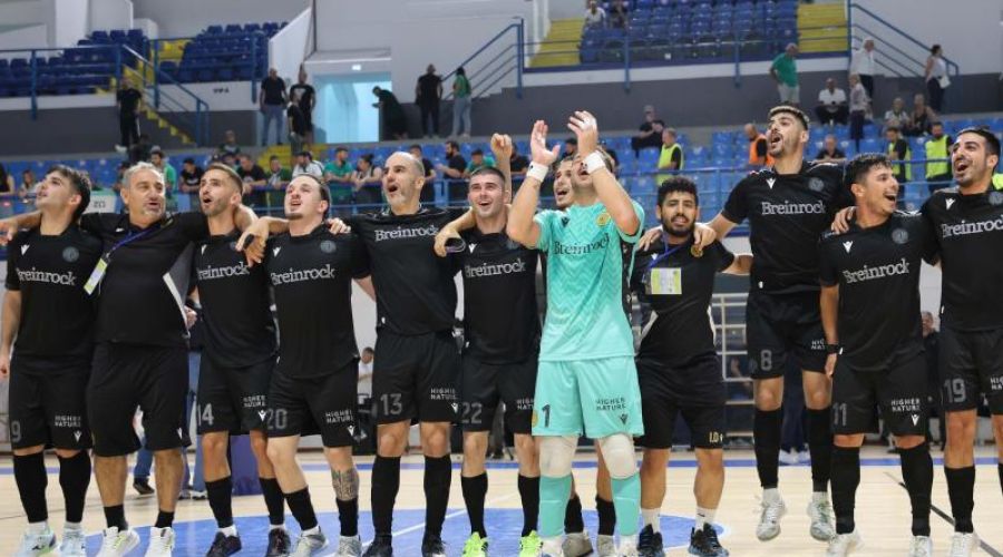 Φούτσαλ: Η ΑΕΛ έβαλε... φωτιά στο πρωτάθλημα