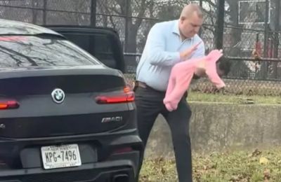 Συγκλονιστικό βίντεο: Αστυνομικός έσωσε μωρό που πνιγόταν 