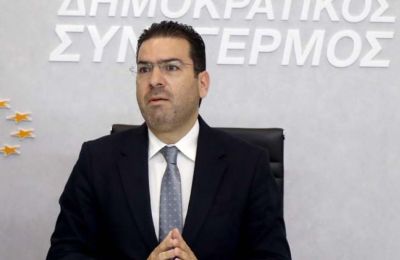 Μάλιστα, δημοσίευσε και έργα του.