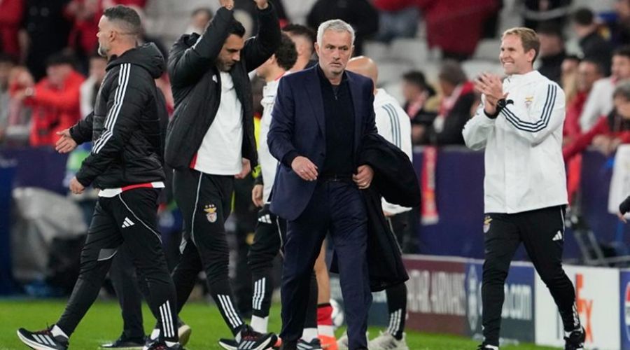 Αποθέωσε Παυλίδη ο Μουρίνιο και έκανε παράπονα για τη διαιτησία