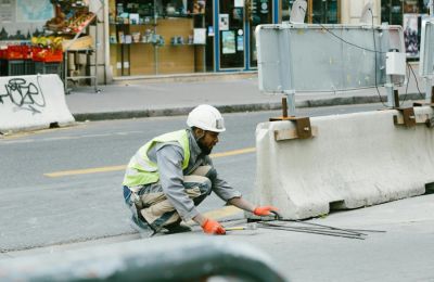 Υπεγράφη η σύμβαση για τη βελτίωση τμήματος της Λεωφόρου Αρχιεπισκόπου Μακαρίου Γ' στις περιοχές των Δήμων Πάφου και Ιεροκηπίας (Κονιά)