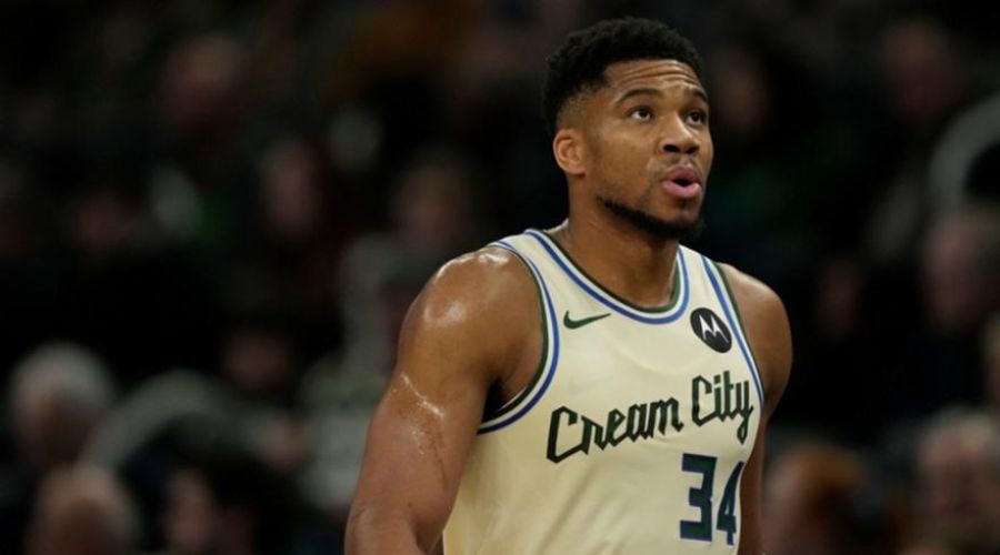 Οι Μπακς «χτίζουν» γύρω από τον Αντετοκούνμπο για να τον πείσουν