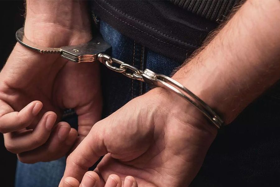 Τον τσάκωσαν σε σπίτι στη Λεμεσό: Του πέρασαν χειροπέδες