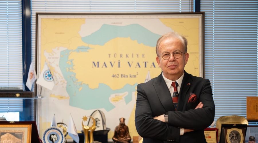 Ο πρώην υποναύαρχος και νυν θεωρητικός του επεκτατισμού σε βάρος της Ελλάδος και της Κύπρου, Τζιχάτ Γιαϊτζί, έδωσε τη δική του ερμηνεία για τη συμφωνία Κύπρου – Λιβάνου για την οριοθέτηση ΑΟΖ