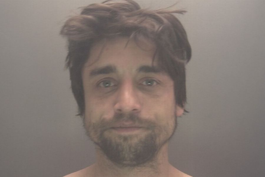 Έκανε κατάληψη στο σπίτι της γειτόνισσάς του για μήνες