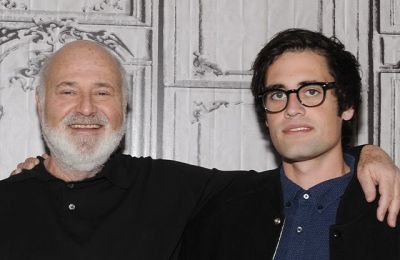 Αντιμετωπίζει επίσης ο Ράινερ την κατηγορία ότι χρησιμοποίησε ένα επικίνδυνο και θανατηφόρο όπλο, δηλαδή ένα μαχαίρι.