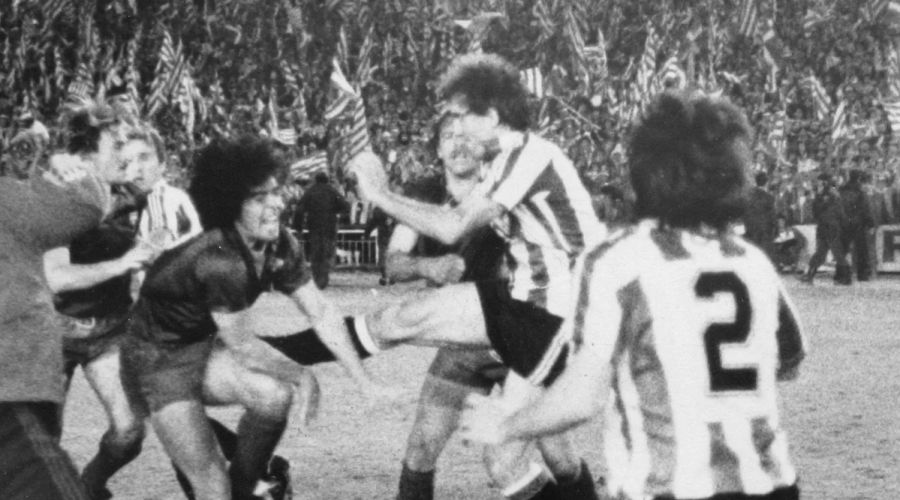 Τιμή-ρεκόρ για τη φανέλα του Μαραντόνα