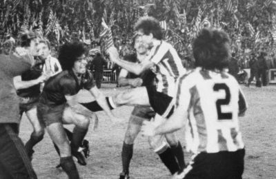 Τιμή-ρεκόρ για τη φανέλα του Μαραντόνα