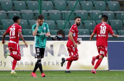 Ομόνοια: Η προϊστορία με πολωνικές ομάδες