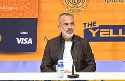 Πυρά ΑΕΛ σε Βρυωνίδη: «Μόνο στην Ουγκάντα γίνονται αυτά»