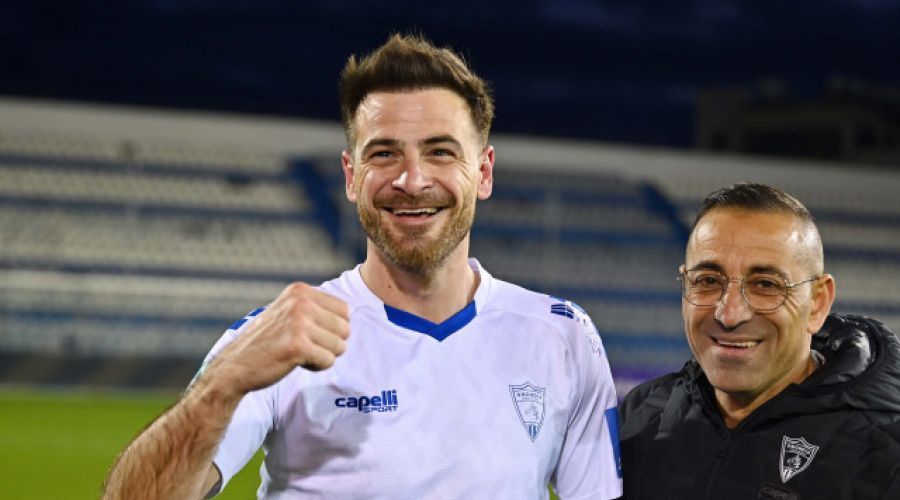 Κοντά σε Θεοχάρους! 