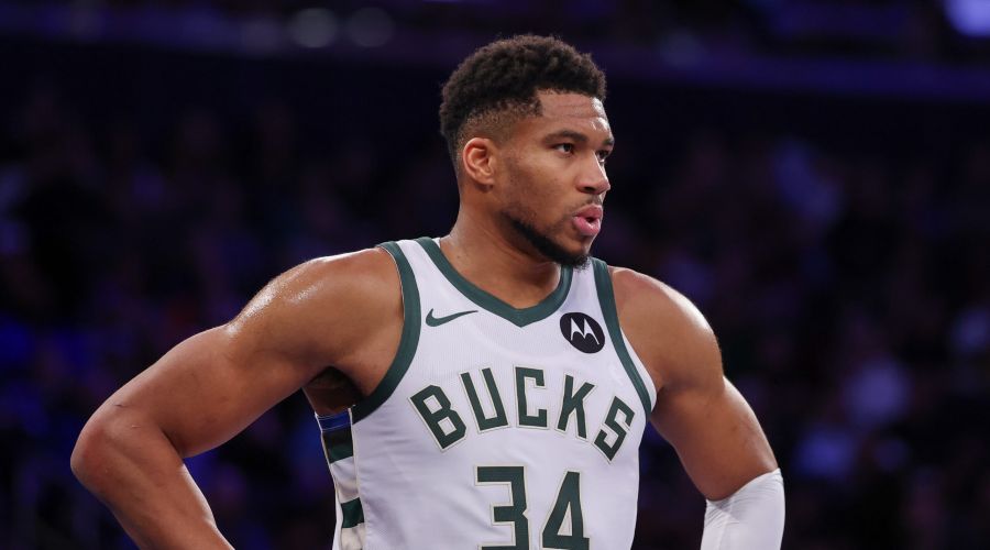 «Καυτό» καλοκαίρι για τον Γιάννη 