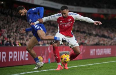 Premier League: Δοκιμάζεται στο Χιλ Ντίκινσον η πρωτοπόρος Άρσεναλ