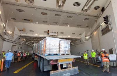 Πρόσθεσε ότι αναμένονται περισσότερα δρομολόγια τον Ιανουάριο, καθώς υπάρχει αυξημένο ενδιαφέρον για αξιοποίηση του Σχεδίου Αμάλθεια και η ροή της βοήθειας ενισχύεται