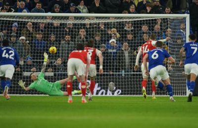 Ο Γκιόκερες κράτησε την Άρσεναλ πρώτη