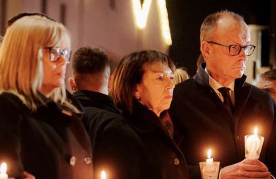 «Ο θυμός και η οργή είναι επιτρεπτά μπροστά σε τέτοια φριχτά εγκλήματα» είπε ο καγκελάριος Μερτς