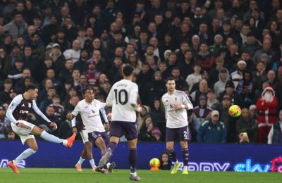 «Καθάρισε» και τη Γιουνάιτεντ η απίθανη στον Βίλα