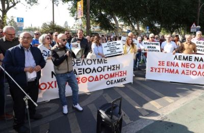 Εγκρίθηκε από τη Βουλή το νέο σχέδιο αξιολόγησης εκπαιδευτικών