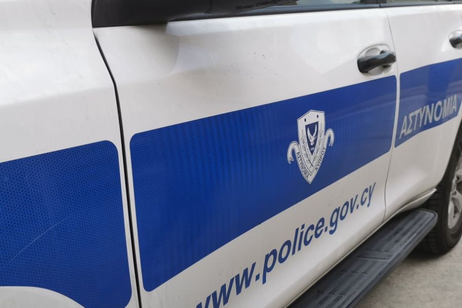 Αυτόν ψάχνουν για διάρρηξη και κλοπή κτηρίου στην Αγία Νάπα (ΦΩΤΟ)