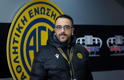 «Έκανε άσεμνη χειρονομία και έφτυσε σε steward»