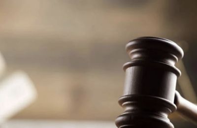 Η απέλασή τους έγινε τον Μάρτιο, με την επίκληση νόμου «περί αλλοδαπών εχθρών».