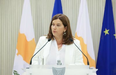 Η εκδήλωση, την οποία ο Πρόεδρος της Δημοκρατίας έθεσε υπό την αιγίδα του, είπε η Υφυπουργός, πραγματοποιήθηκε στο πλαίσιο της επετείου των 70 χρόνων από την έναρξη του Απελευθερωτικού Αγώνα της ΕΟΚΑ 