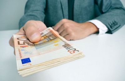 Αυτός είναι ο νέος κατώτατος μισθός - Το πόσο που «κλείδωσε»