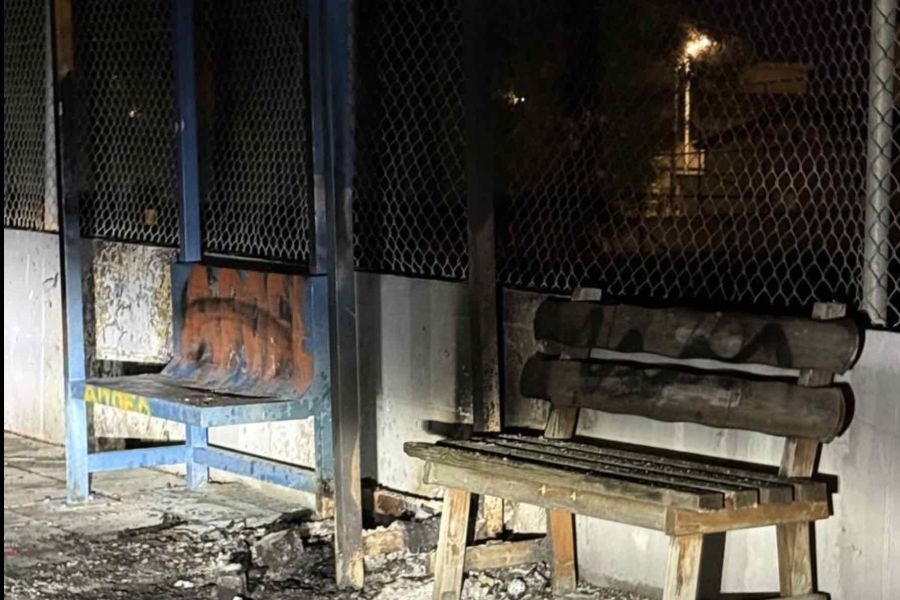 Έκαναν στάχτη τον χριστουγεννιάτικο διάκοσμο σκορπώντας θλίψη