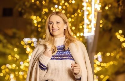 Αγκαλιά με τον γιο της ευχαριστεί όλους για τις ευχές της ονομαστικής της εορτής