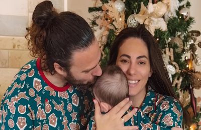 Η χριστουγεννιάτικη ανάρτηση με τους άντρες της ζωής της