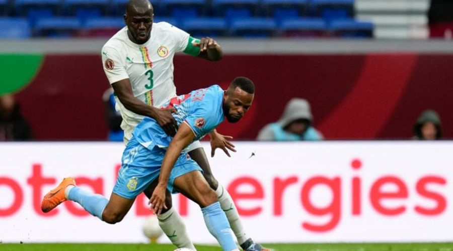 Μανέ και Μπακαμπού... μίλησαν στο ντέρμπι κορυφής