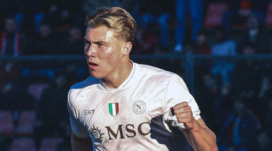 Επέστρεψε στις νίκες και συνέχισε το κυνήγι της Μίλαν η Νάπολι