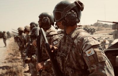 «Η Ελλάδα και το Ισραήλ θα εντείνουν τις κοινές ασκήσεις, με τη συμμετοχή της Κύπρου», δήλωσε ανώτερος Έλληνας αξιωματούχος, σύμφωνα με το Reuters