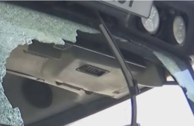 Οι δύο τους βρισκόντουσαν και καλλιεργούσαν το χωράφι τους που βρίσκεται μακριά από το φυλάκιο του κατοχικού στρατού.