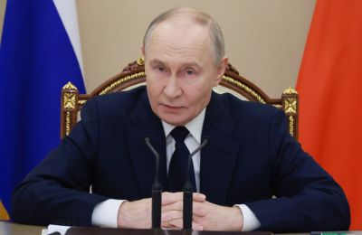 Μετά την ενημέρωση από τον επικεφαλής της CIA, ο Αμερικανός πρόεδρος φάνηκε να τηρεί πιο επιφυλακτική στάση