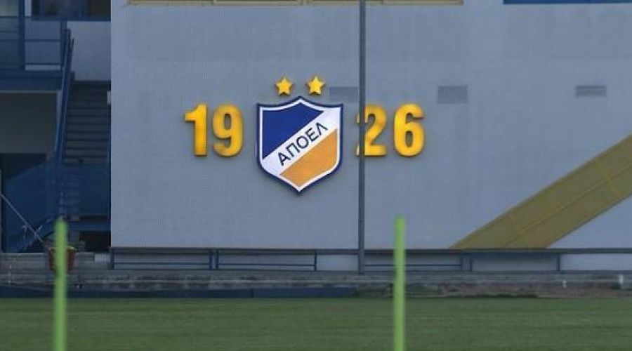 ΑΠΟΕΛ: Δέκα συμβόλαια στο τραπέζι