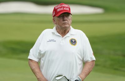 Τι λέει για τις λίγες ώρες που κοιμάται, το μακιγιάζ που χρησιμοποιεί και τον θόρυβο που σηκώθηκε για την υγεία του