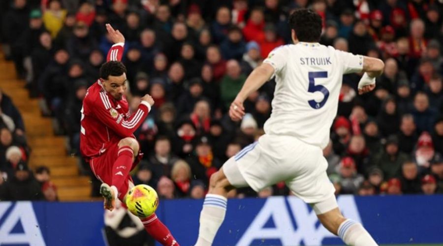 Άσφαιρη η Λίβερπουλ και επιστροφή στις... γκέλες με τη Λιντς!