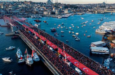 Στην κινητοποίηση, που ονομάστηκε «Μεγάλη Πορεία για τη Γάζα», συμμετείχαν πάνω από 400 οργανώσεις της κοινωνίας των πολιτών